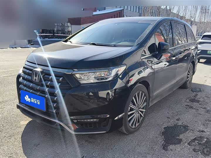 Фото 1 - Honda Elysion