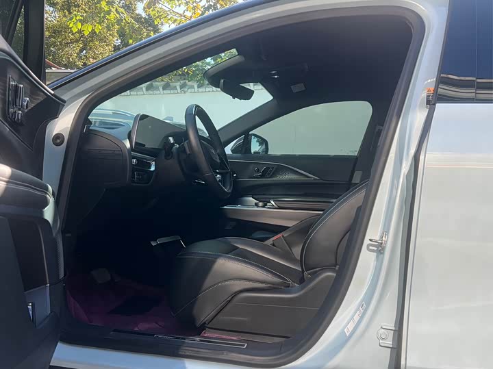 Фото 4 - Cadillac Lyriq