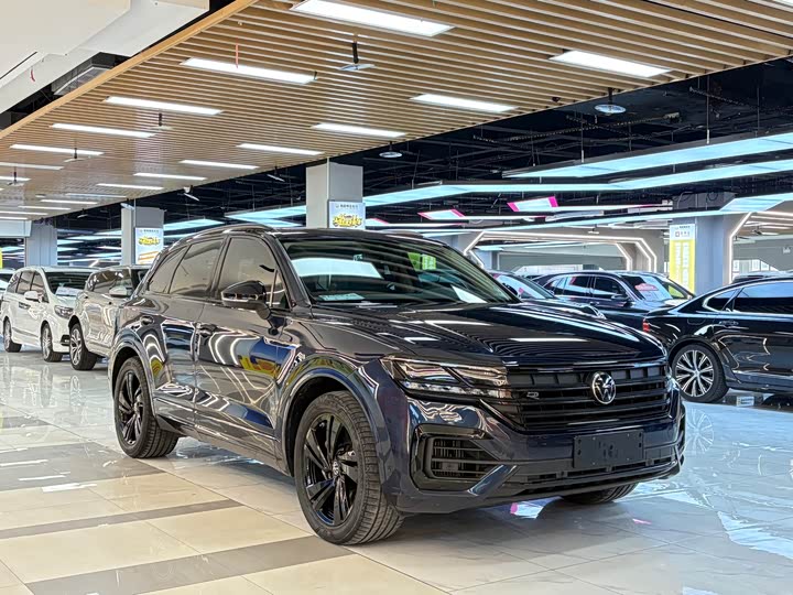 Фото 7 - Volkswagen Touareg