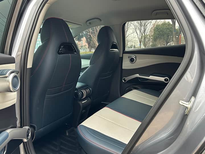 Фото 7 - BYD Yuan Plus