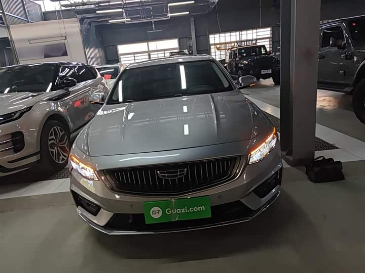 Фото 3 - Geely Preface
