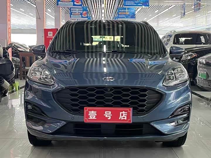 Фото 2 - Ford Escape