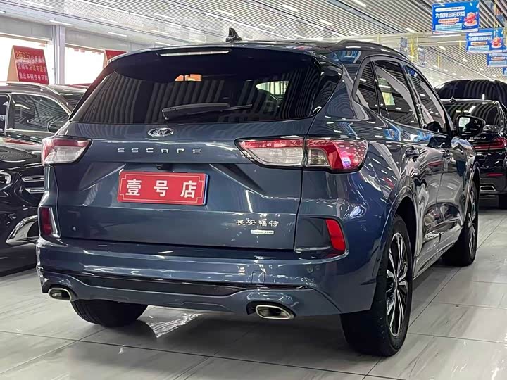 Фото 4 - Ford Escape