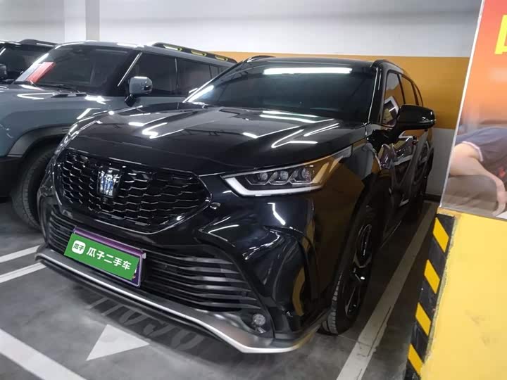 Фото 1 - Toyota Crown Kluger