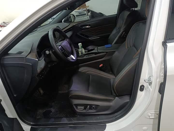 Фото 8 - Toyota Avalon