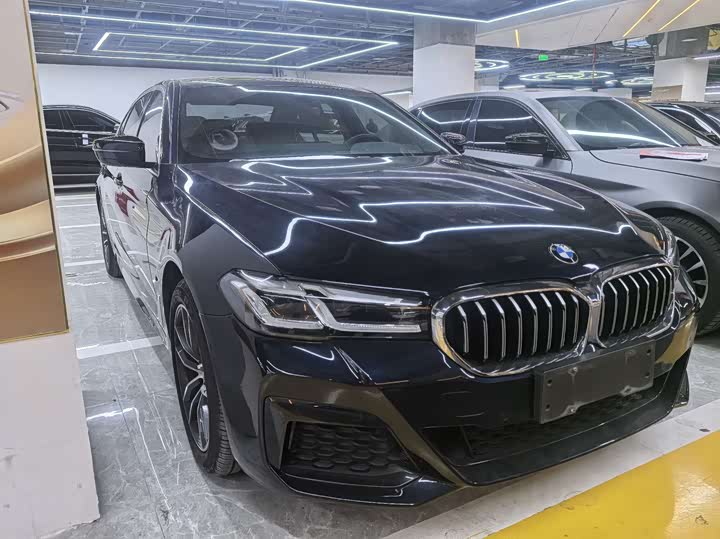 Фото 3 - BMW 5 Series