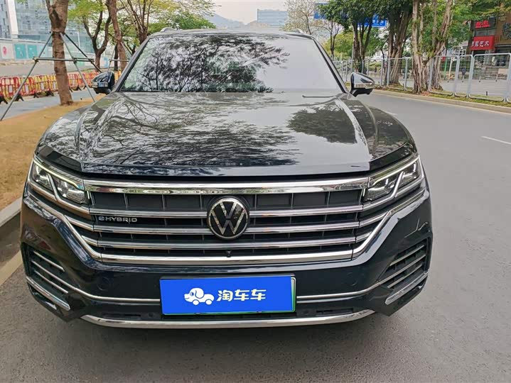 Фото 2 - Volkswagen Touareg R Hybrid