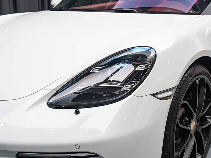Фото 4 - Porsche 718