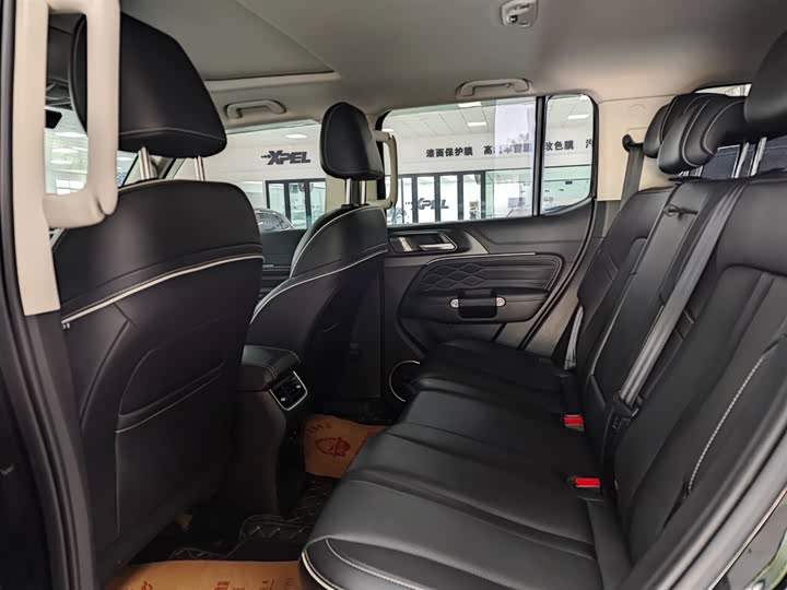 Фото 5 - Tank 300