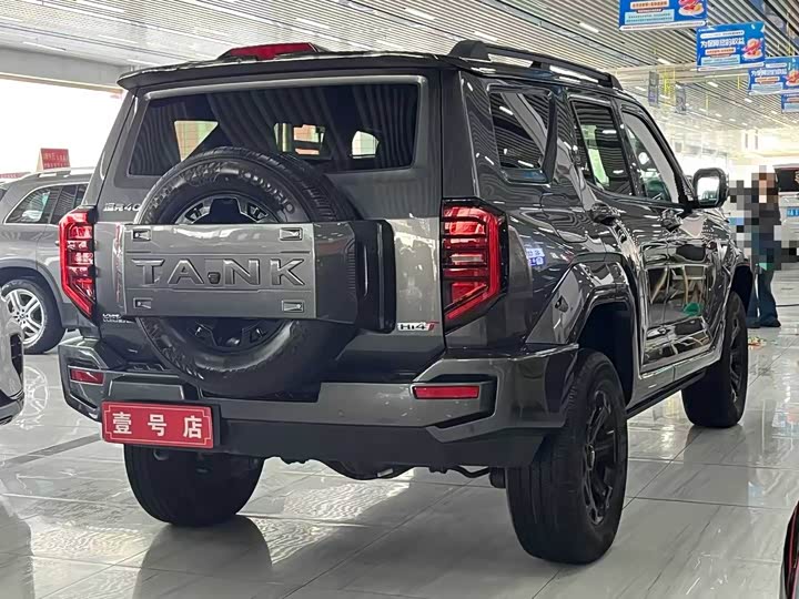 Фото 4 - Tank 400 Hybrid