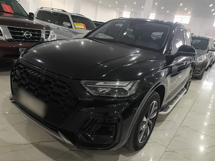 Фото 2 - Audi Q5L