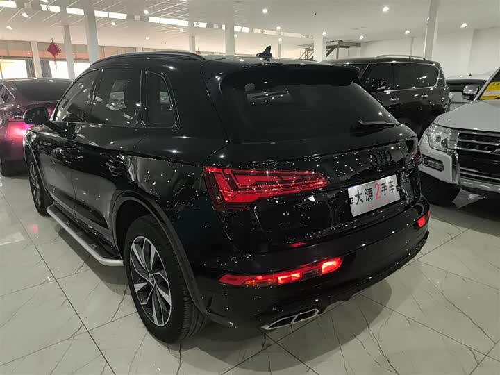 Фото 5 - Audi Q5L