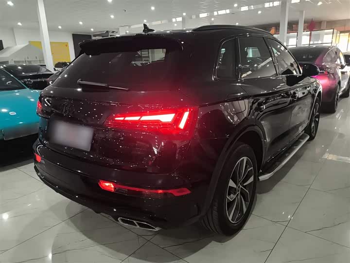 Фото 7 - Audi Q5L