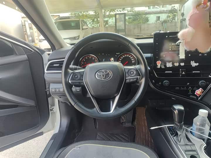 Фото 3 - Toyota Camry