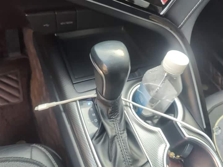 Фото 7 - Toyota Camry