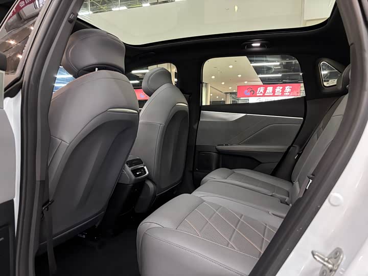 Фото 5 - Changan Deepal S05