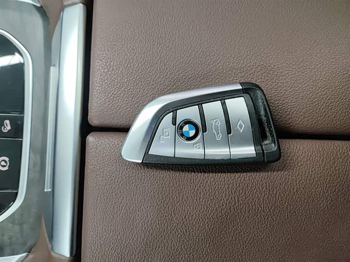 Фото 9 - BMW X5
