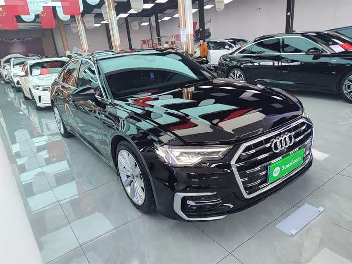 Фото 4 - Audi A6L