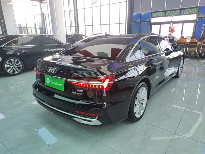 Фото 7 - Audi A6L