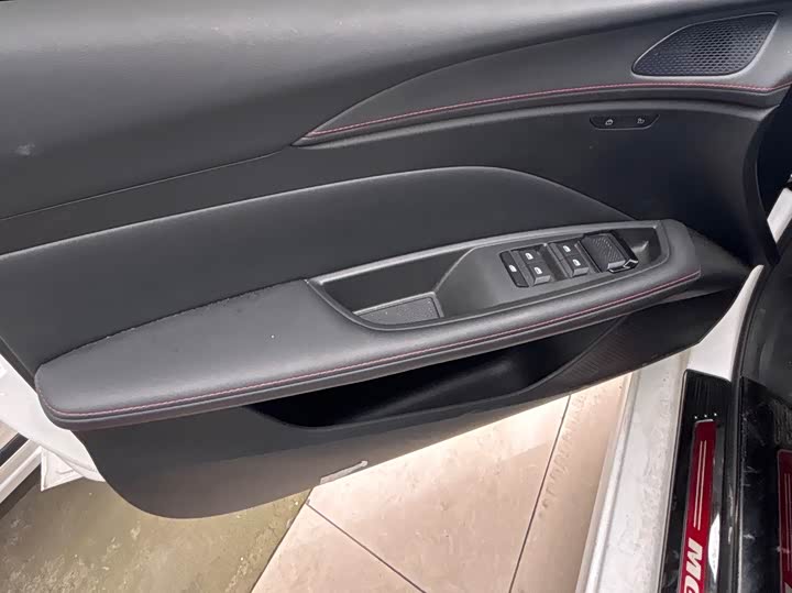 Фото 7 - MG Motor 5