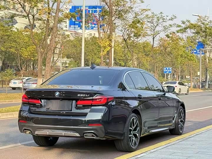 Фото 8 - BMW 5 Series