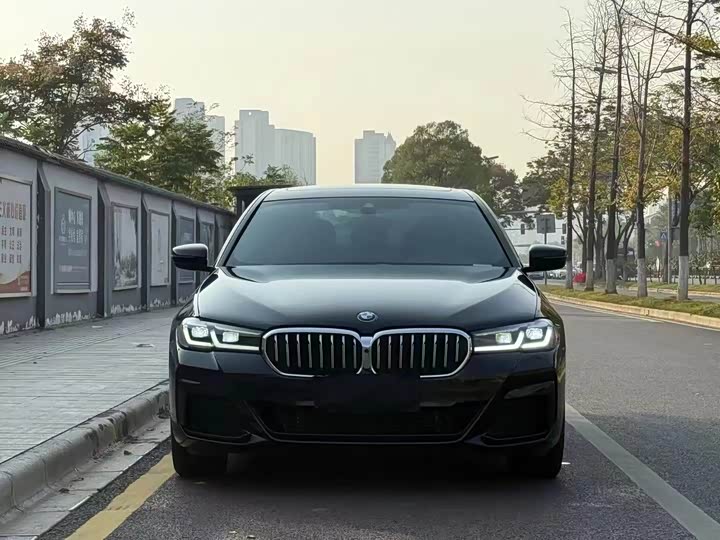 Фото 9 - BMW 5 Series