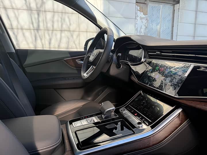 Фото 7 - Audi Q7