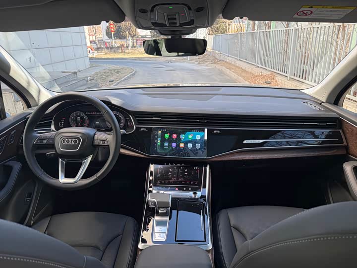 Фото 8 - Audi Q7