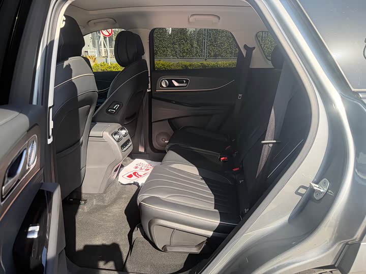 Фото 8 - Chery Tiggo 9