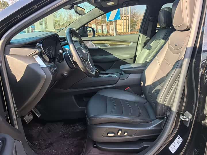 Фото 3 - Cadillac XT5
