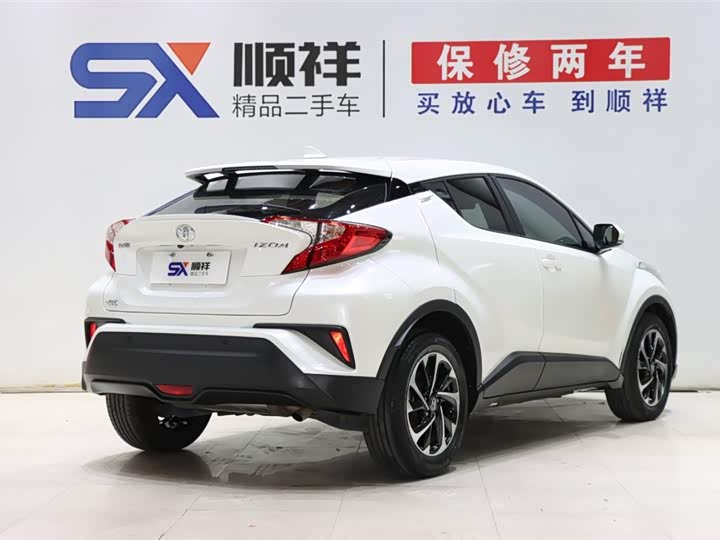 Фото 4 - Toyota Izoa