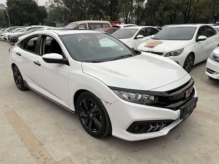 Фото 3 - Honda Civic