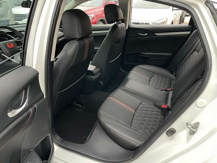 Фото 9 - Honda Civic