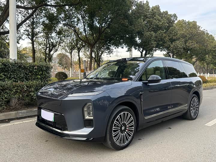 Фото 1 - Nio ES8