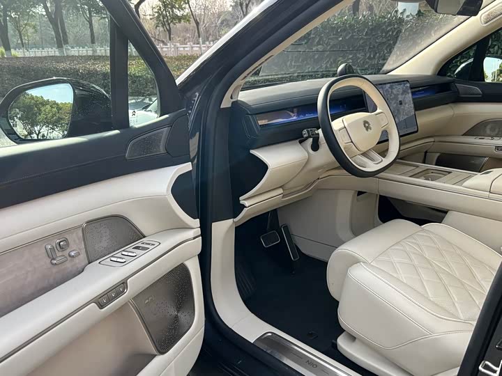 Фото 4 - Nio ES8