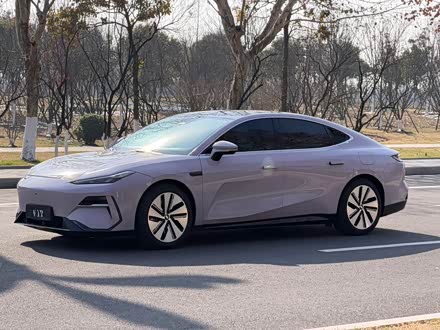 Фото 1 - Geely Galaxy E8