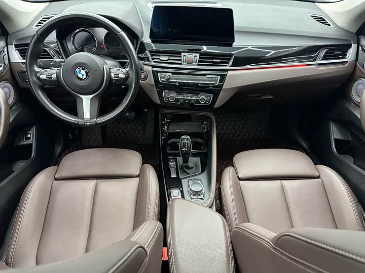 Фото 6 - BMW X1