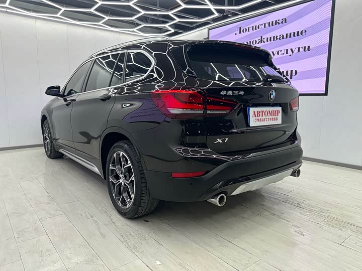 Фото 8 - BMW X1