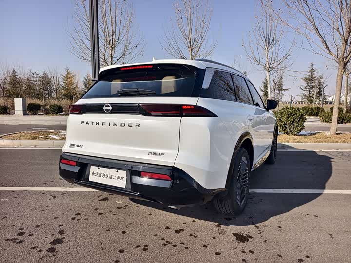 Фото 5 - Nissan Pathfinder