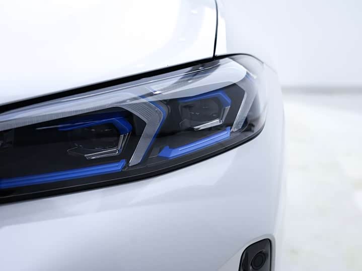 Фото 9 - BMW 3 Series