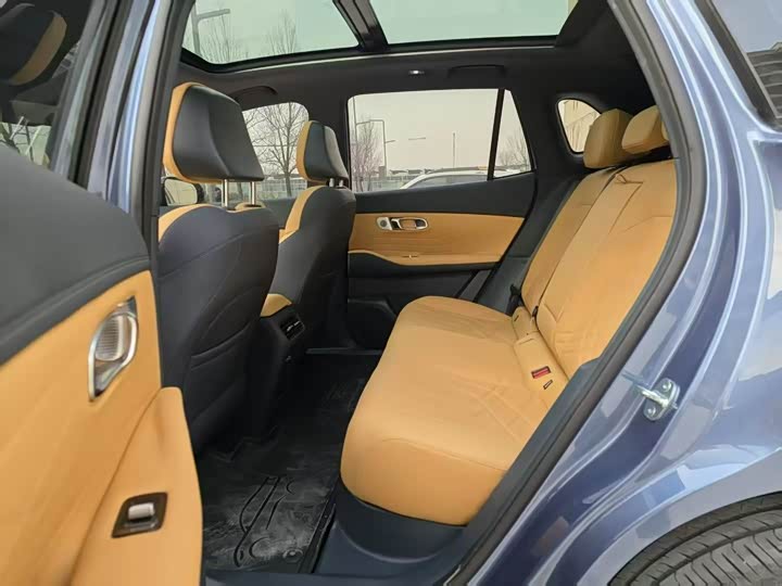 Фото 6 - Geely Galaxy Starship 7