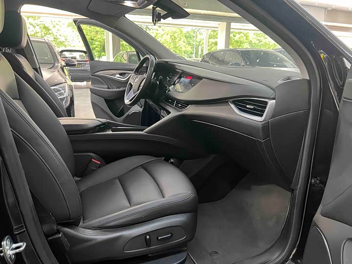 Фото 8 - Buick Enclave