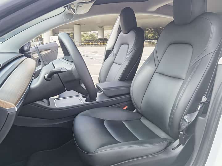 Фото 5 - Tesla Model 3