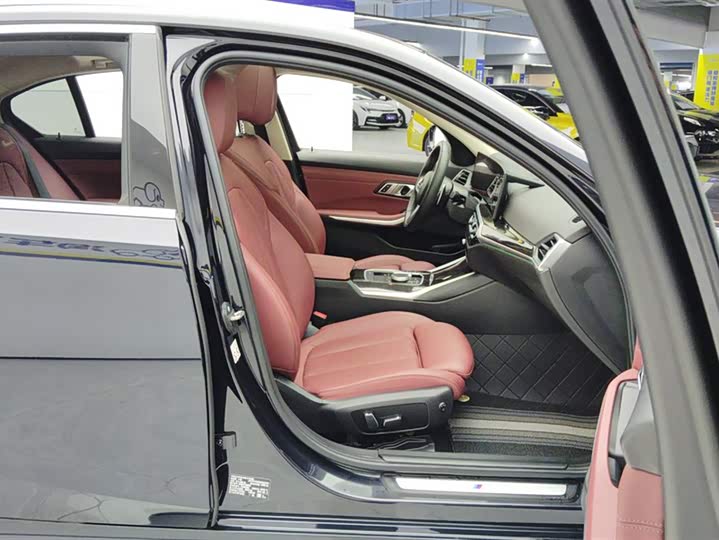 Фото 8 - BMW 3 Series