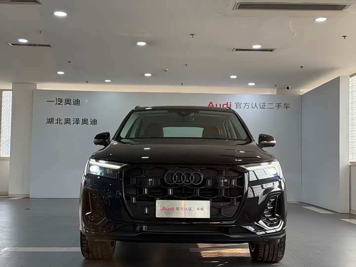 Фото 2 - Audi Q7