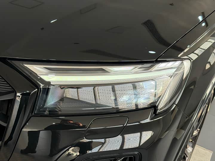 Фото 4 - Audi Q7