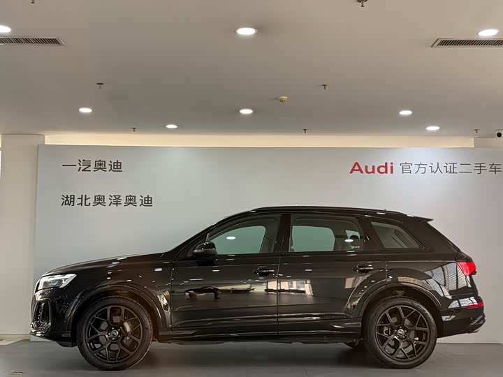 Фото 5 - Audi Q7