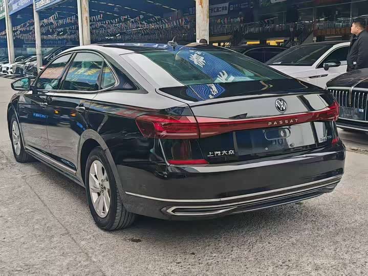 Фото 9 - Volkswagen Passat