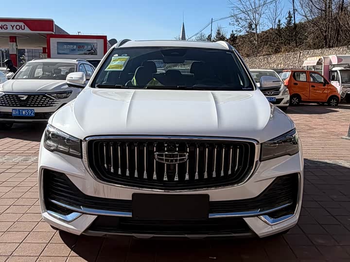 Фото 2 - Geely Monjaro