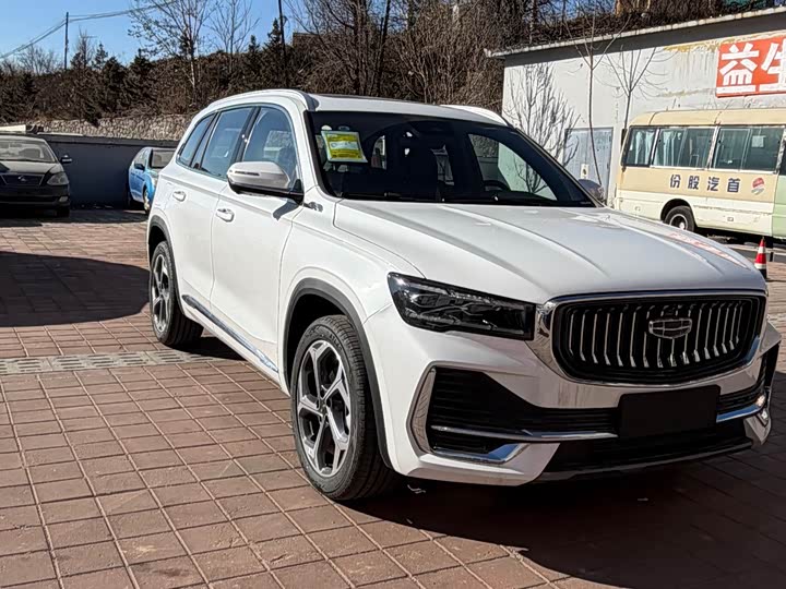 Фото 3 - Geely Monjaro